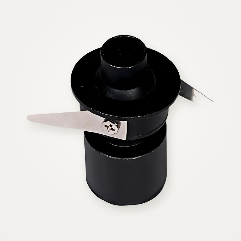Conceal Spot J065C